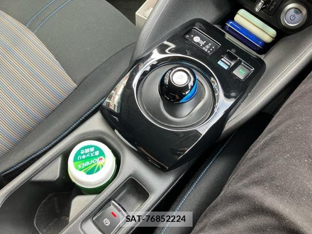 Nissan LEAF 2022-07 8245663-15