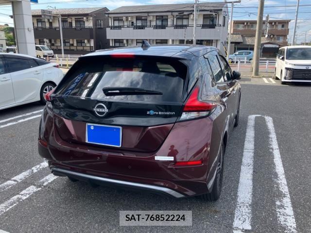 Nissan LEAF 2022-07 8245663-1