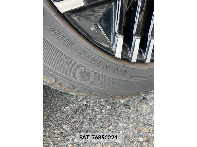 Nissan LEAF 2022-07 8245663-3