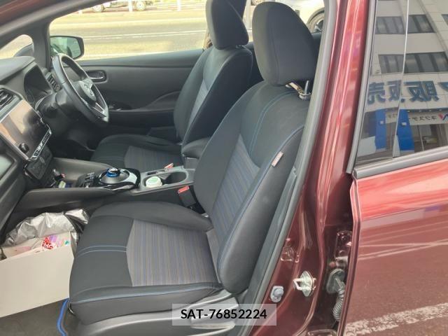 Nissan LEAF 2022-07 8245663-7