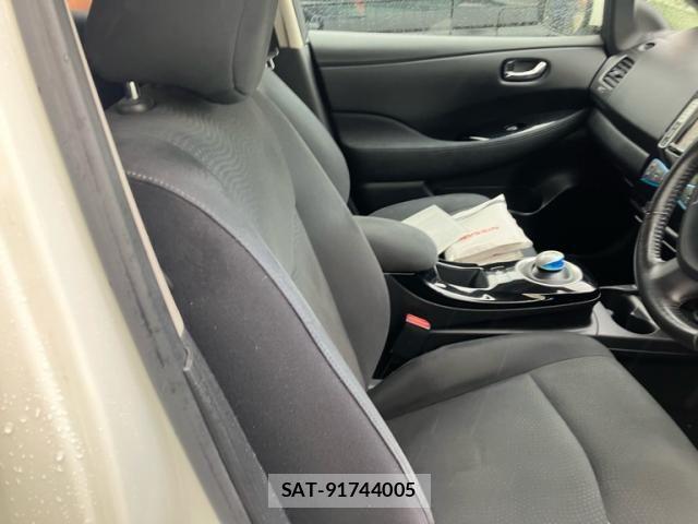 Nissan LEAF 2016-06 8315103-14