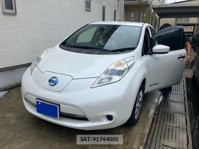 Nissan LEAF 2016-06 8315103-1