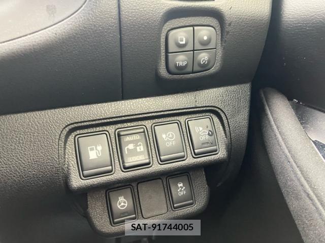 Nissan LEAF 2016-06 8315103-20