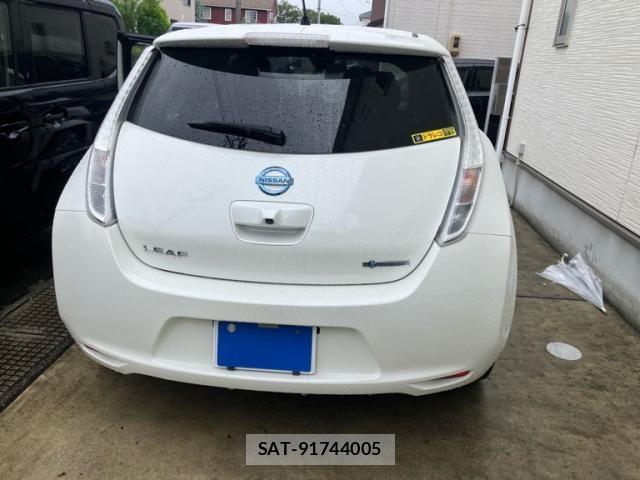 Nissan LEAF 2016-06 8315103-8