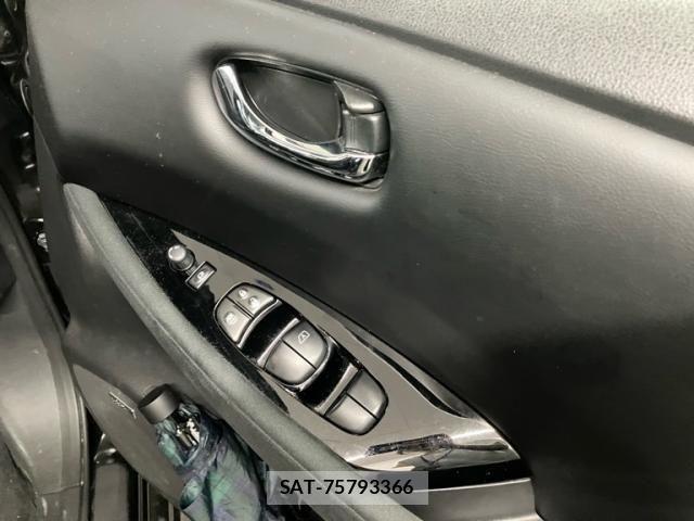 Nissan LEAF 2014-02 8315104-13