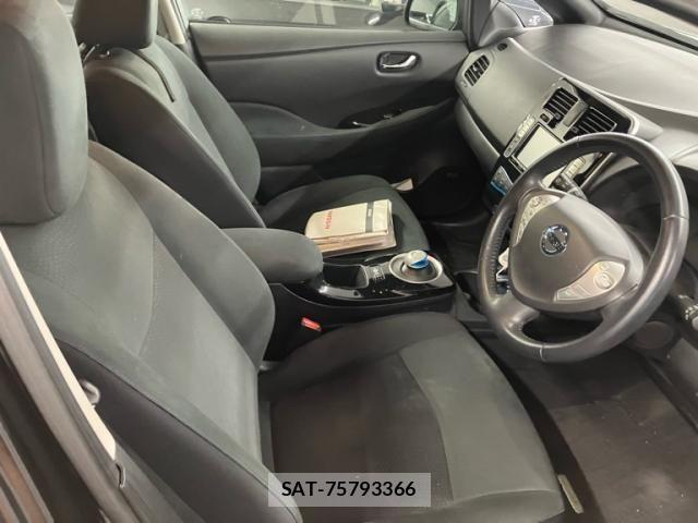 Nissan LEAF 2014-02 8315104-18