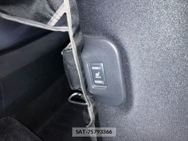 Nissan LEAF 2014-02 8315104-23