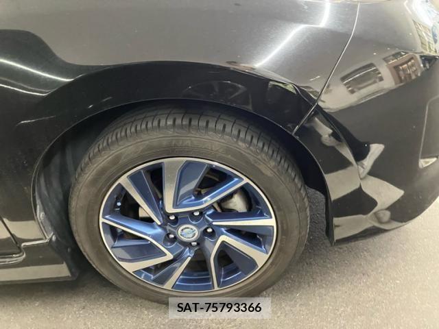 Nissan LEAF 2014-02 8315104-5