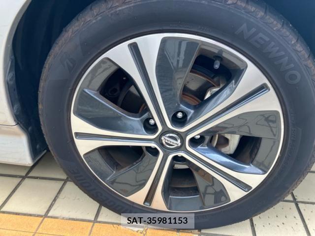 Nissan LEAF 2019-09 8315101-10