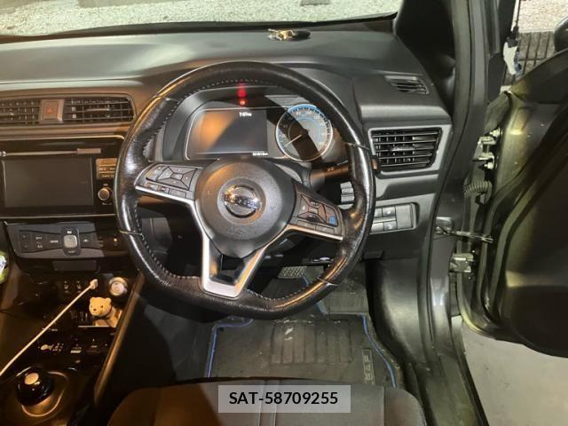Nissan LEAF 2018-11 8315102-9