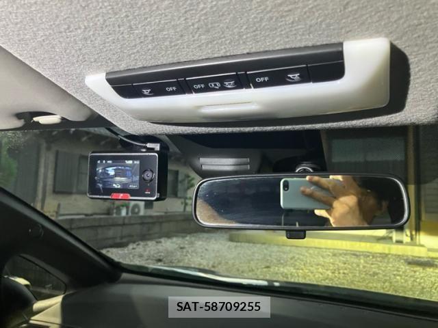 Nissan LEAF 2018-11 8315102-21