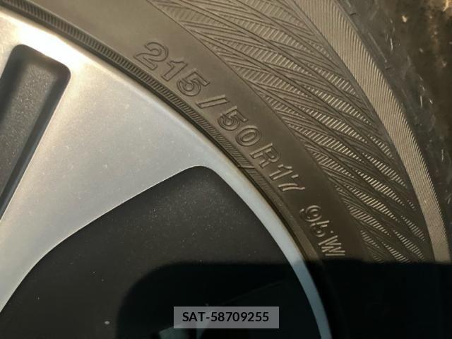 Nissan LEAF 2018-11 8315102-24