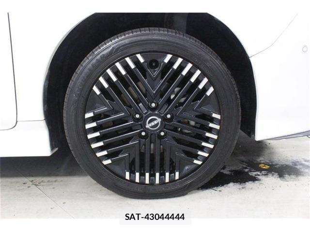 Nissan LEAF 2022-11 8315093-23