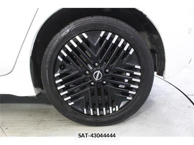 Nissan LEAF 2022-11 8315093-25