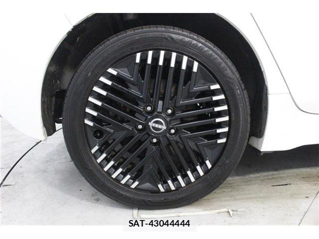 Nissan LEAF 2022-11 8315093-26