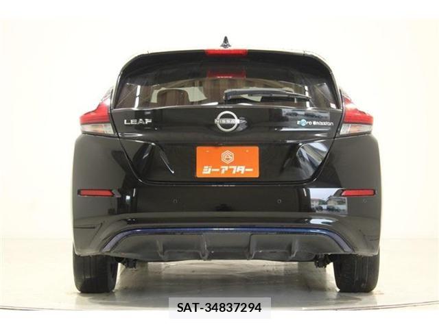 Nissan LEAF 2021-07 8315100-10