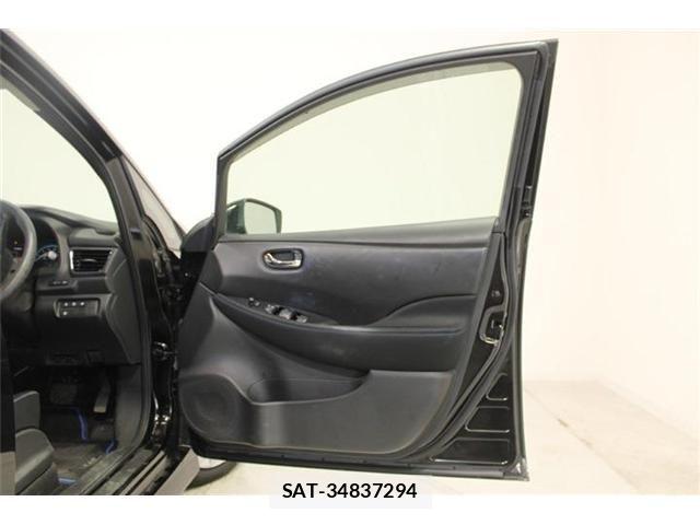 Nissan LEAF 2021-07 8315100-28