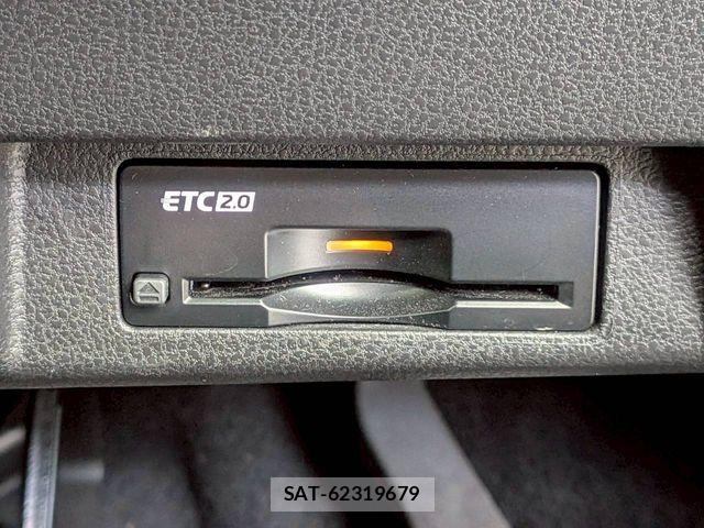 Nissan LEAF 2022-07 8315094-19