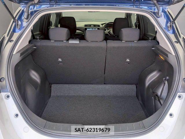Nissan LEAF 2022-07 8315094-25