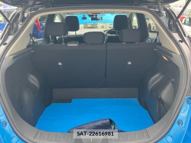 Nissan LEAF 2022-08 8315096-17