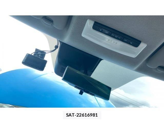 Nissan LEAF 2022-08 8315096-24