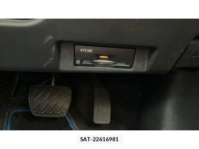 Nissan LEAF 2022-08 8315096-26