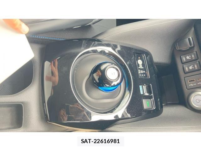 Nissan LEAF 2022-08 8315096-27