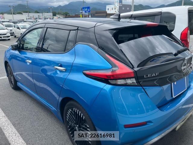 Nissan LEAF 2022-08 8315096-6