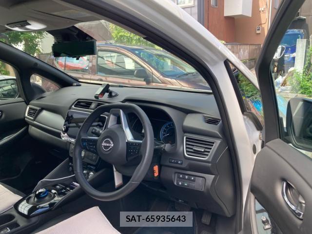 Nissan LEAF 2022-08 8315090-9