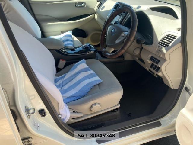 Nissan LEAF 2011-08 8315105-10