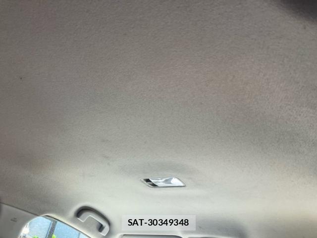 Nissan LEAF 2011-08 8315105-14