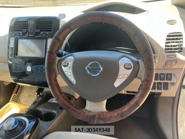 Nissan LEAF 2011-08 8315105-15