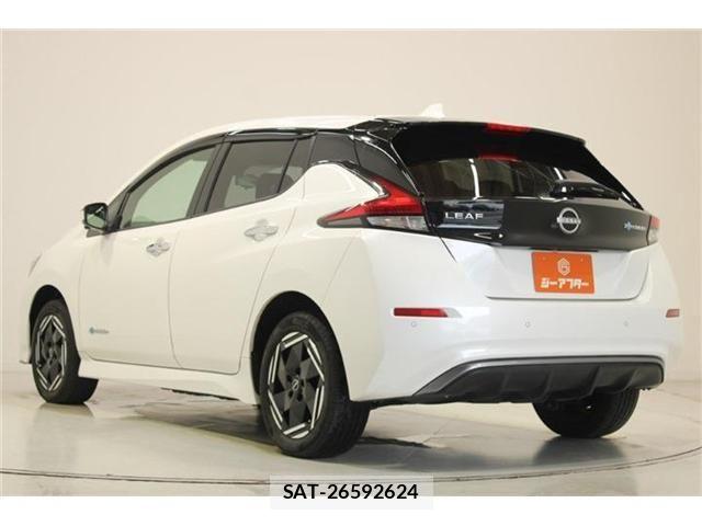 Nissan LEAF 2022-06 8315095-10