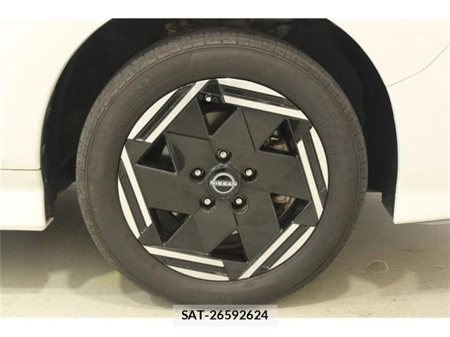 Nissan LEAF 2022-06 8315095-22