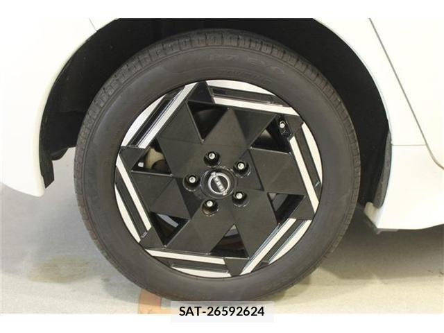 Nissan LEAF 2022-06 8315095-23
