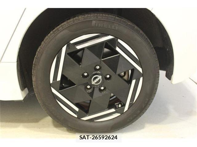 Nissan LEAF 2022-06 8315095-24