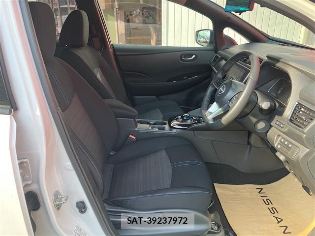 Nissan LEAF 2022-06 8336485-10