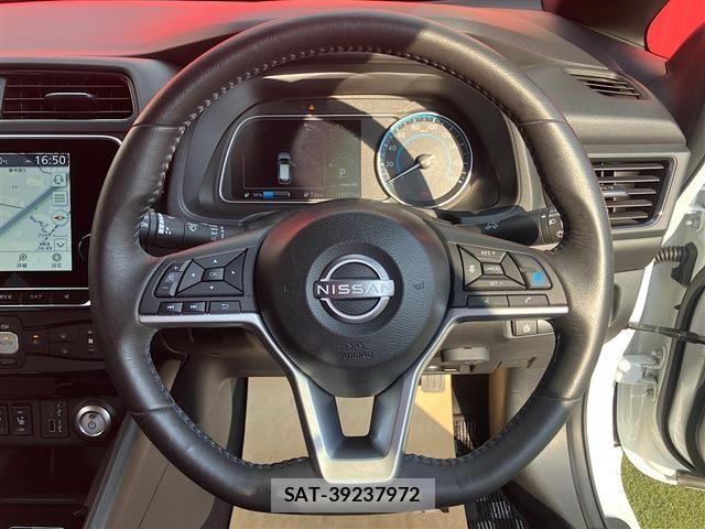 Nissan LEAF 2022-06 8336485-16