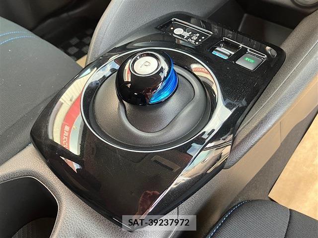 Nissan LEAF 2022-06 8336485-20