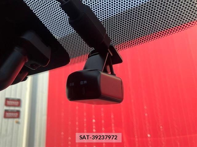 Nissan LEAF 2022-06 8336485-26