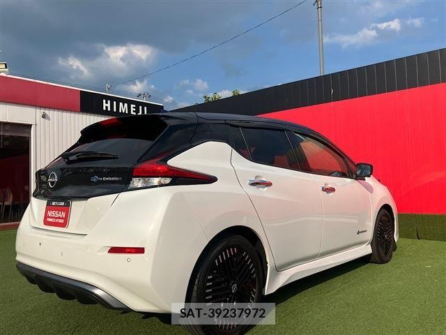 Nissan LEAF 2022-06 8336485-7
