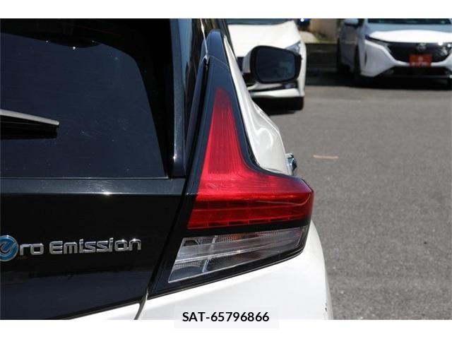 Nissan LEAF 2022-07 8336483-12