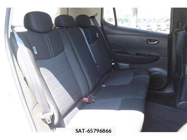 Nissan LEAF 2022-07 8336483-17