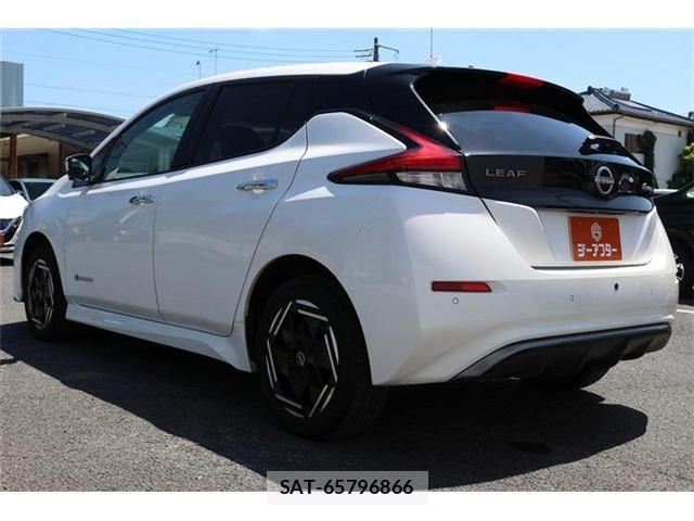 Nissan LEAF 2022-07 8336483-22