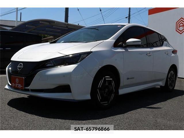 Nissan LEAF 2022-07 8336483-23