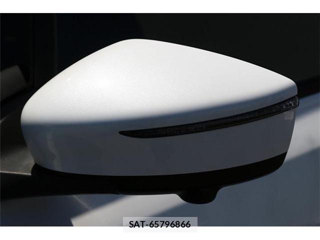 Nissan LEAF 2022-07 8336483-28