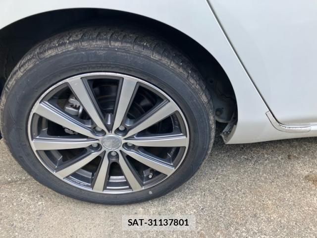 Nissan LEAF 2016-06 8336491-9