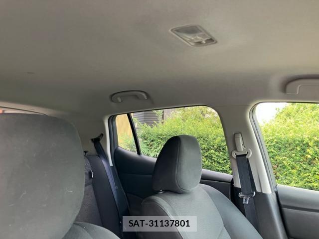 Nissan LEAF 2016-06 8336491-14
