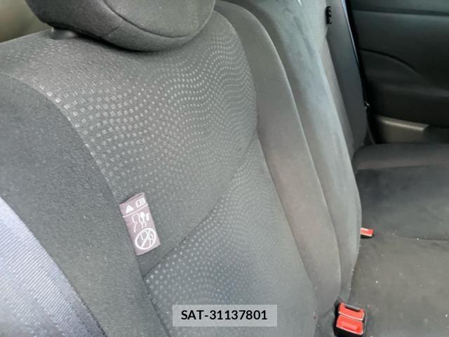 Nissan LEAF 2016-06 8336491-16