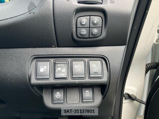 Nissan LEAF 2016-06 8336491-17